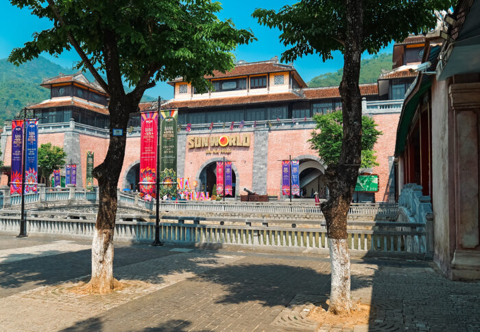 Ba Na Hills Sunworld : Voyage Féérique au Sommet des Nuages